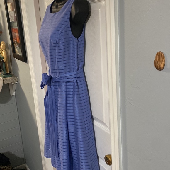 Tommy Hilfiger Dress, Size 6 - Picture 7 of 11